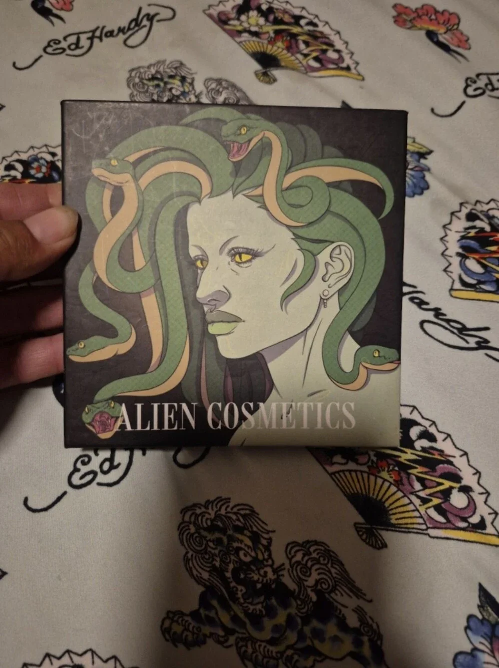 Unearthly-Alien Cosmetics Lore Eyeshadow Palette